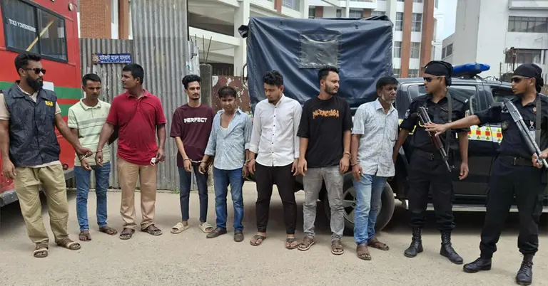 ভ্রমমাণ আদালতের অভিযানে সাত দালাল আটক